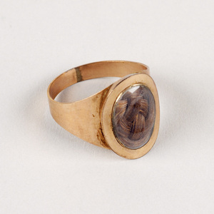 1907-02-3 (hair ring - f.a. tallmadge)